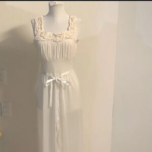 VTG OOK Penny’s Adonna Women’s Ivory Cream Lingerie Nightgown Exquisite Lace